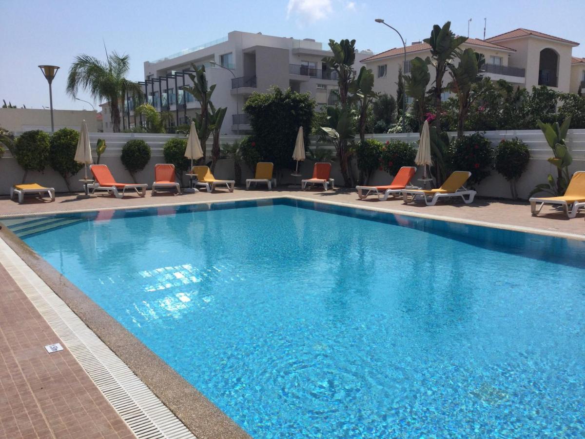Apartment Helena Paralimni Exteriér fotografie